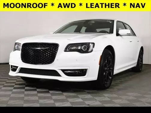 2023 Chrysler 300 Touring L AWD photo