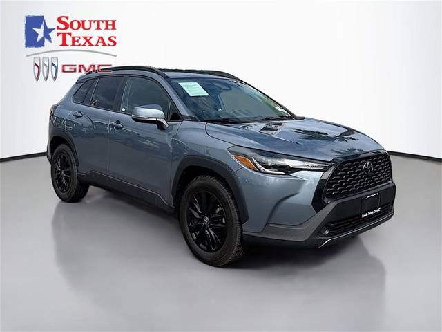 2023 Toyota Corolla Cross LE FWD photo