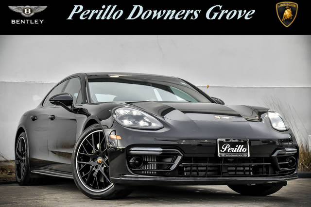 2023 Porsche Panamera GTS AWD photo