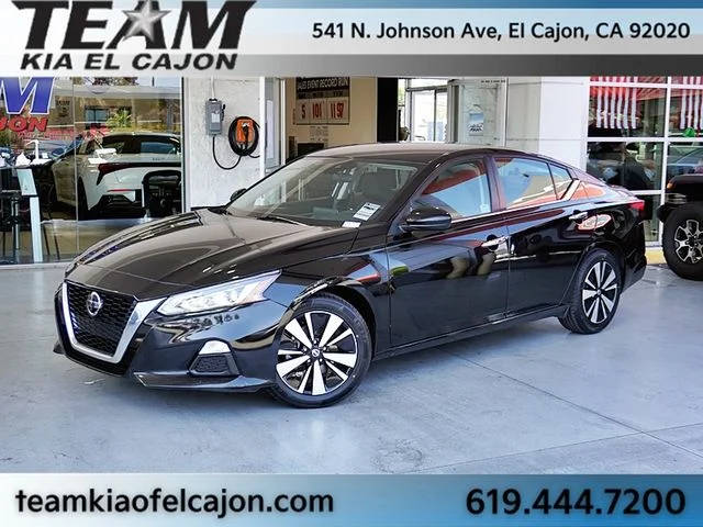 2022 Nissan Altima 2.5 SV FWD photo