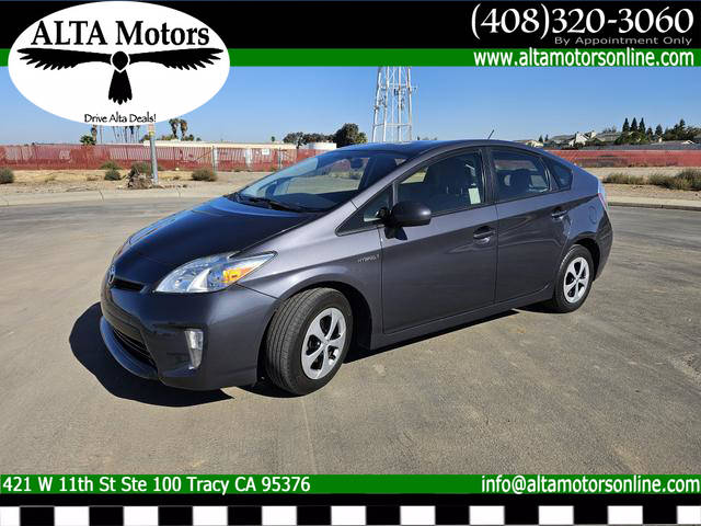 2015 Toyota Prius Three FWD photo