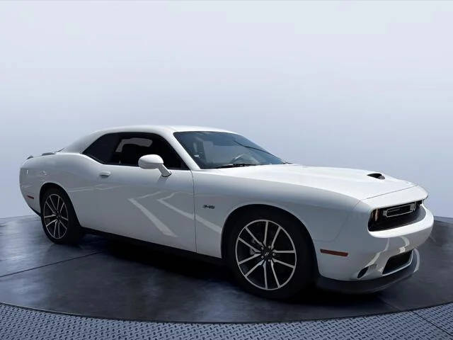 2023 Dodge Challenger R/T RWD photo