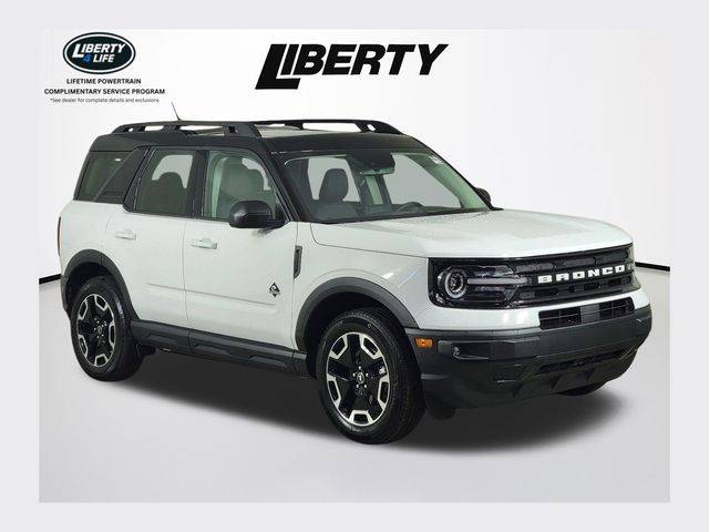 2023 Ford Bronco Sport Outer Banks 4WD photo