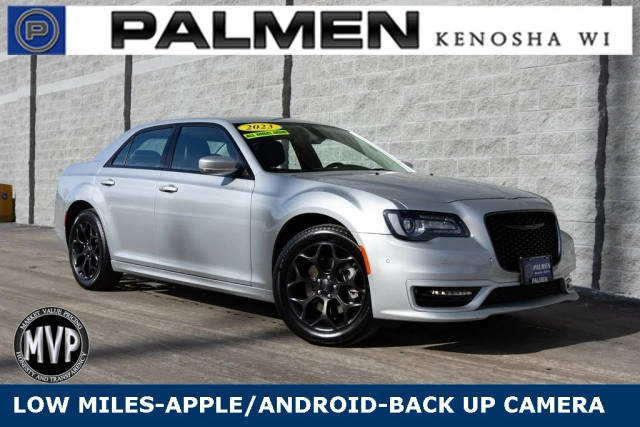 2023 Chrysler 300 Touring L AWD photo