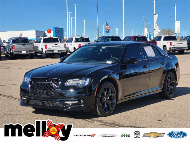 2023 Chrysler 300 Touring L RWD photo