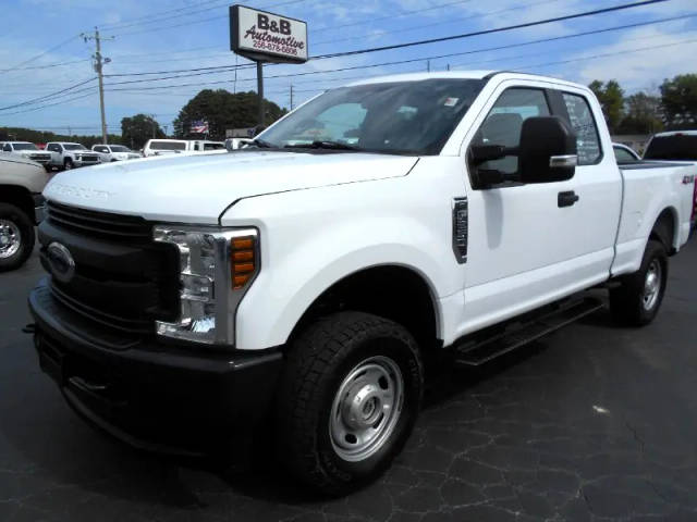 2018 Ford F-250 Super Duty XL 4WD photo