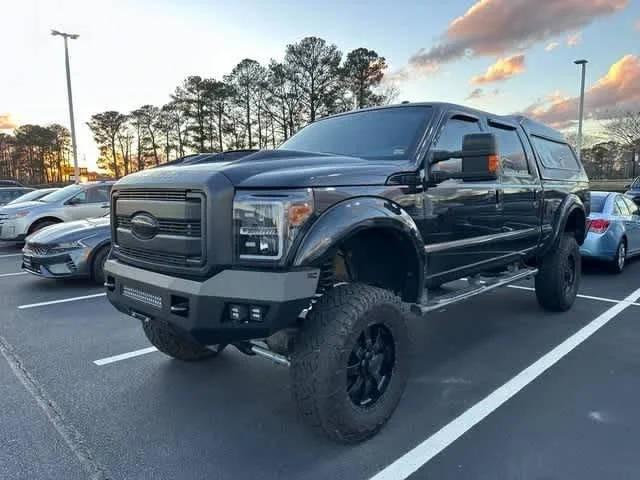 2015 Ford F-250 Super Duty Lariat 4WD photo