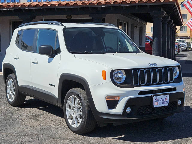 2023 Jeep Renegade Latitude 4WD photo