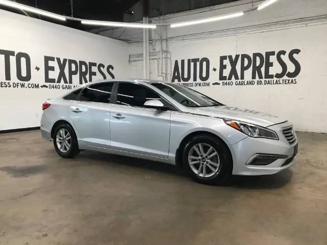 2015 Hyundai Sonata 2.4L SE FWD photo