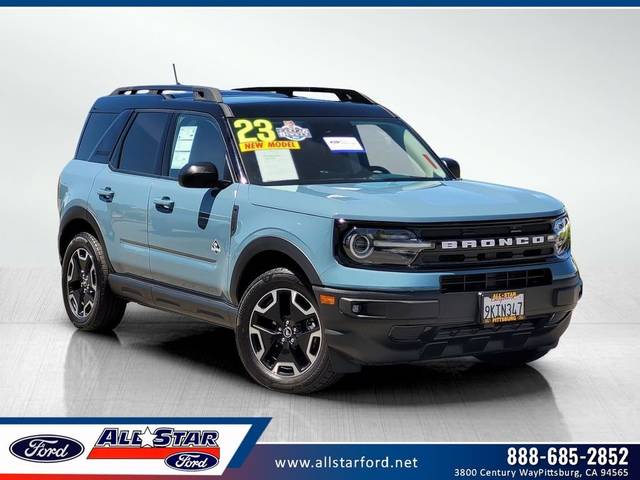 2023 Ford Bronco Sport Outer Banks 4WD photo