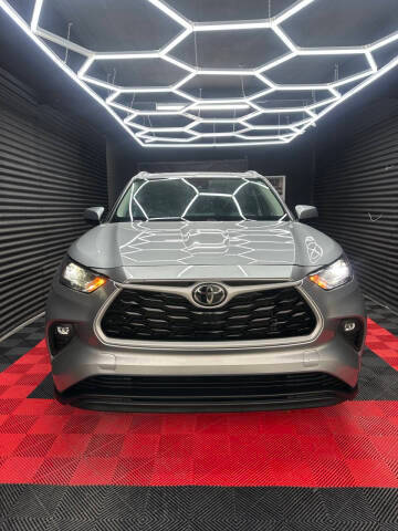 2023 Toyota Highlander XLE FWD photo