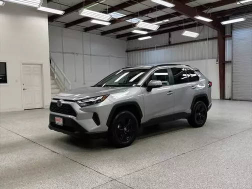 2022 Toyota RAV4 Hybrid XLE AWD photo