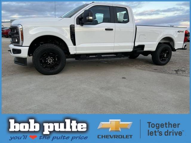 2023 Ford F-250 Super Duty XL 4WD photo