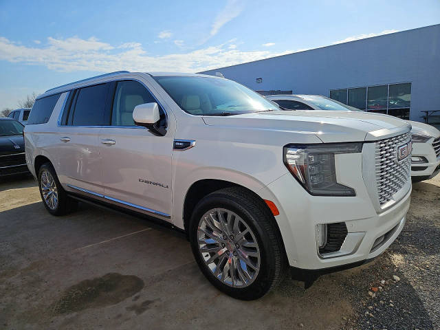 2023 GMC Yukon XL Denali 4WD photo
