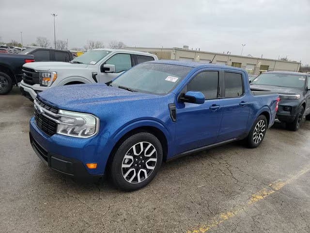 2023 Ford Maverick LARIAT FWD photo