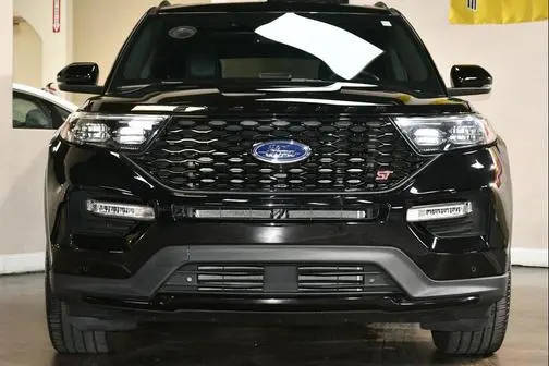 2023 Ford Explorer ST 4WD photo