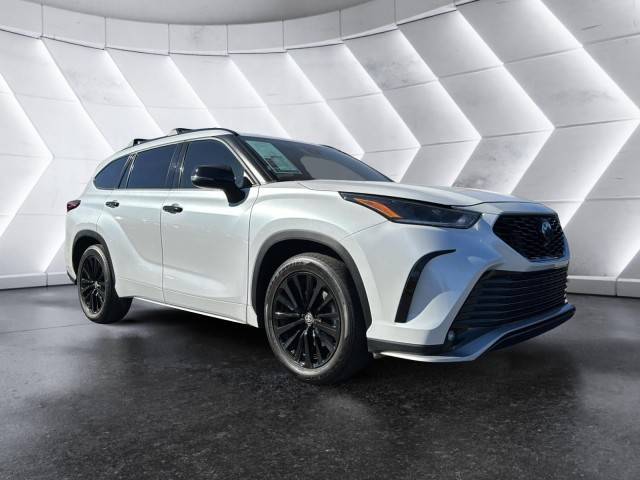 2023 Toyota Highlander XSE FWD photo