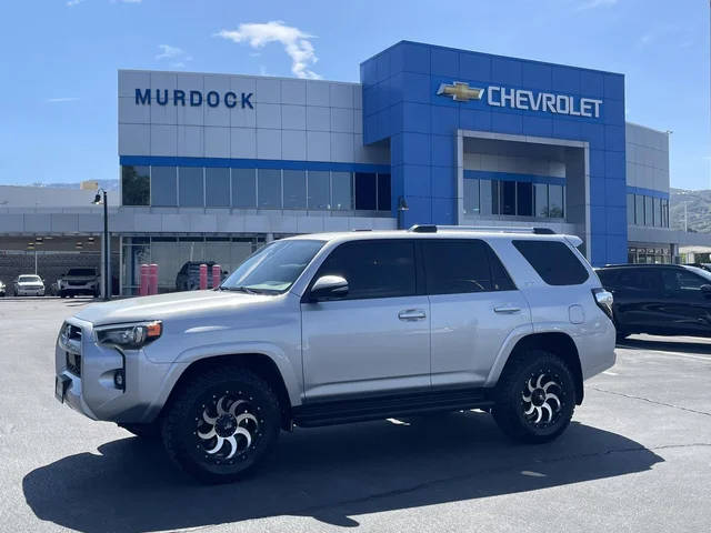 2022 Toyota 4Runner SR5 Premium 4WD photo