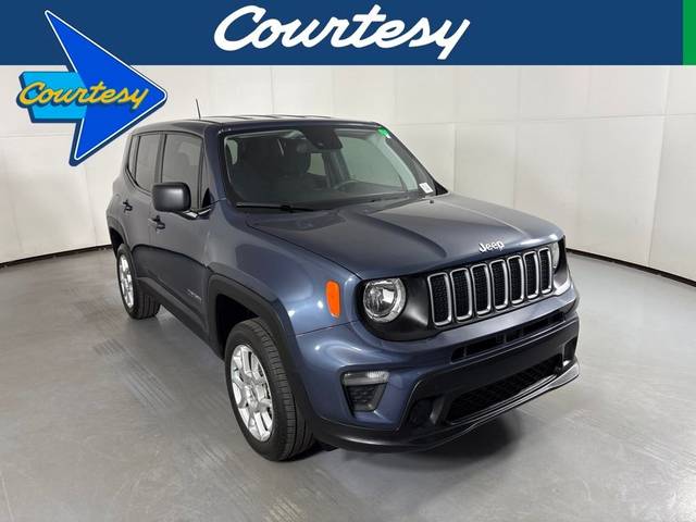 2023 Jeep Renegade Latitude 4WD photo