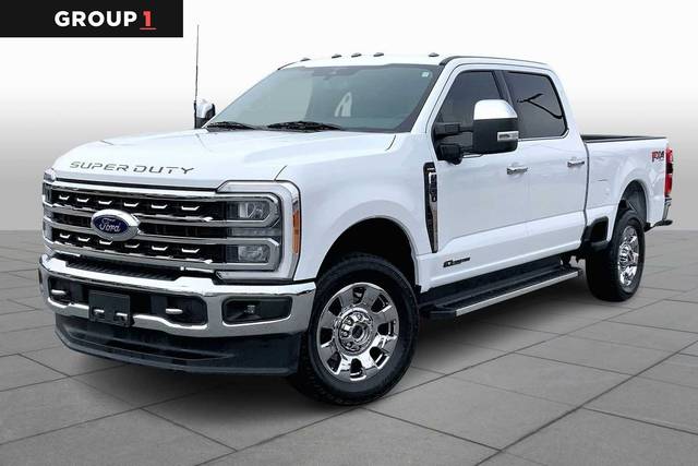 2023 Ford F-250 Super Duty LARIAT 4WD photo