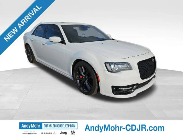 2023 Chrysler 300 300C RWD photo