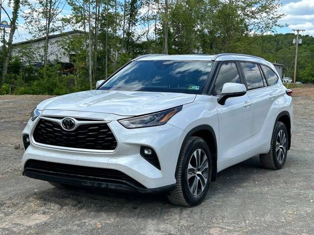 2023 Toyota Highlander XLE FWD photo