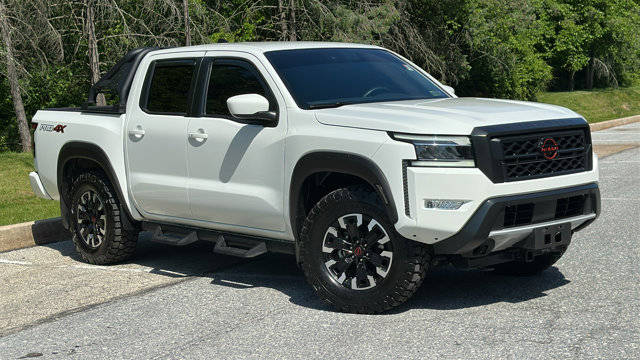 2023 Nissan Frontier PRO-4X 4WD photo