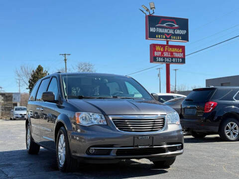 2015 Chrysler Town and Country Touring FWD photo