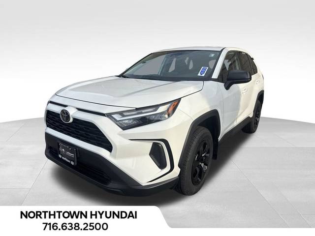 2023 Toyota RAV4 LE AWD photo