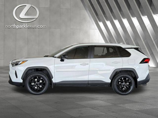 2023 Toyota RAV4 LE FWD photo