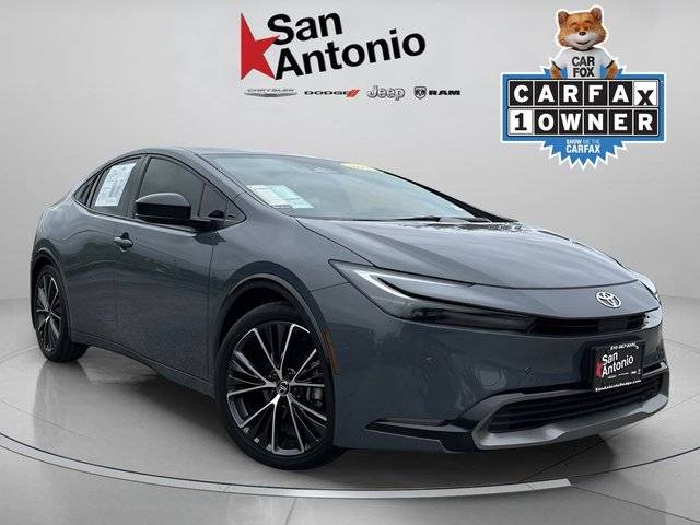 2023 Toyota Prius XLE FWD photo