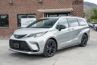 2023 Toyota Sienna XSE FWD photo