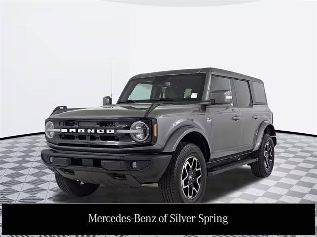 2023 Ford Bronco 4 Door Outer Banks 4WD photo