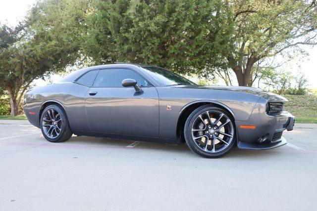 2023 Dodge Challenger R/T Scat Pack RWD photo