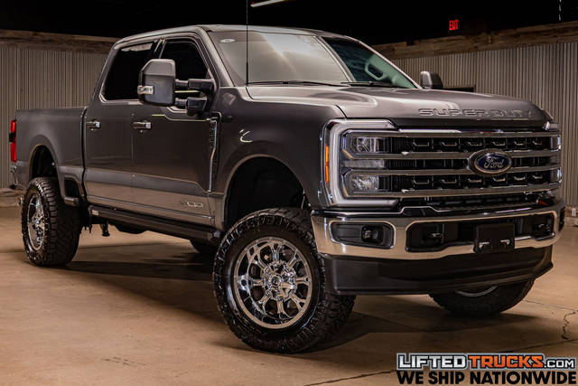 2023 Ford F-250 Super Duty LARIAT 4WD photo