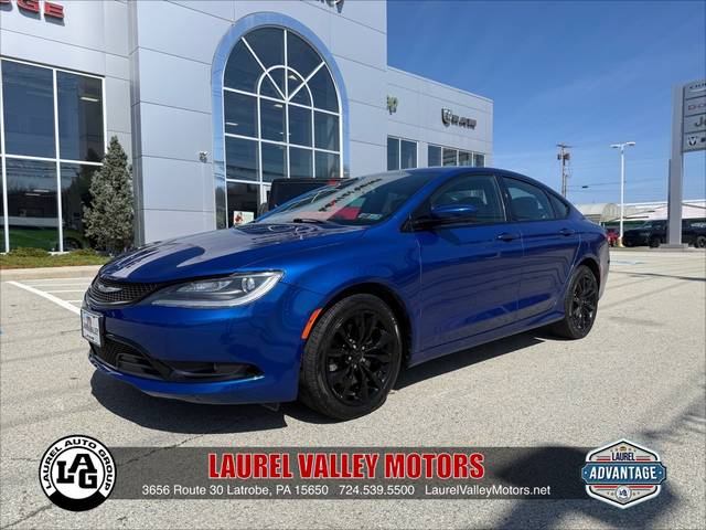 2015 Chrysler 200 S AWD photo