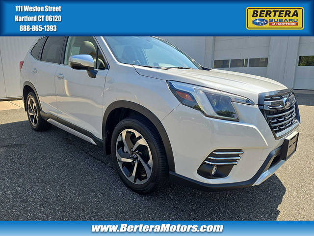 2023 Subaru Forester Touring AWD photo