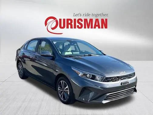 2023 Kia Forte LXS FWD photo