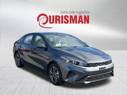 2023 Kia Forte LXS FWD photo