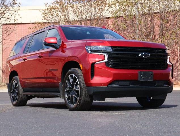 2023 Chevrolet Suburban RST 4WD photo