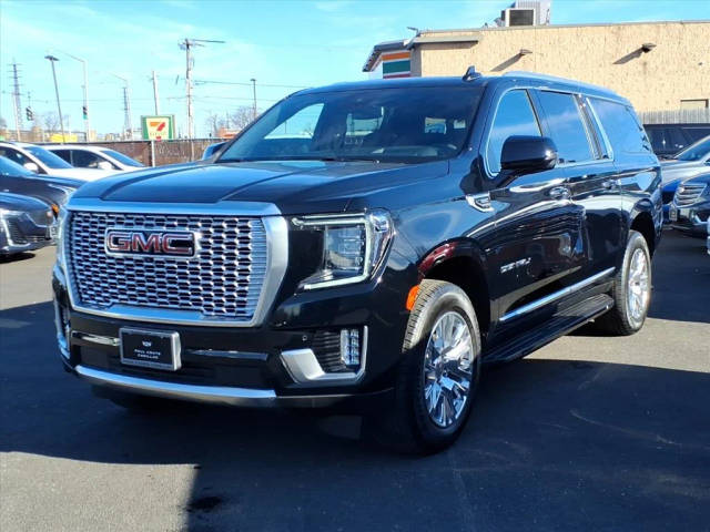 2023 GMC Yukon XL Denali 4WD photo