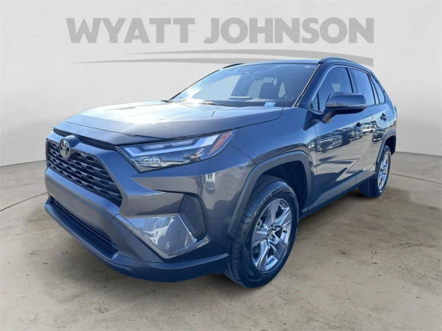 2023 Toyota RAV4 XLE AWD photo