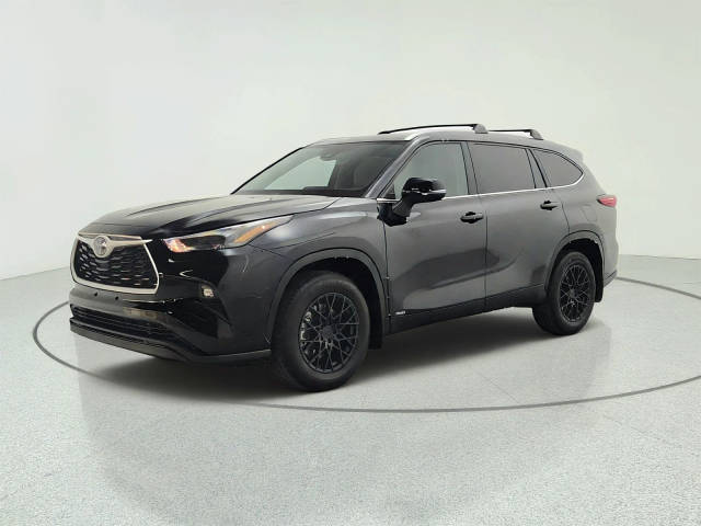 2023 Toyota Highlander Hybrid XLE AWD photo