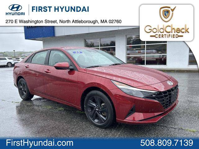 2023 Hyundai Elantra SEL FWD photo