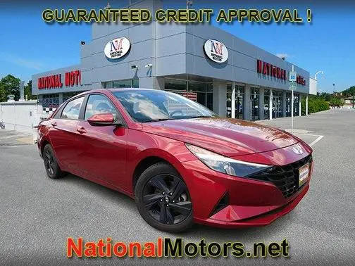 2023 Hyundai Elantra SEL FWD photo