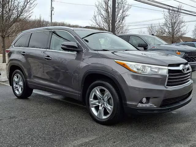 2015 Toyota Highlander Limited AWD photo