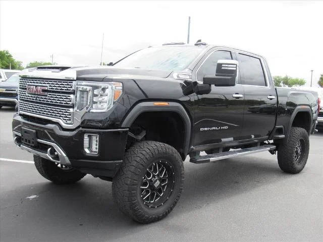 2023 GMC Sierra 2500HD Denali 4WD photo