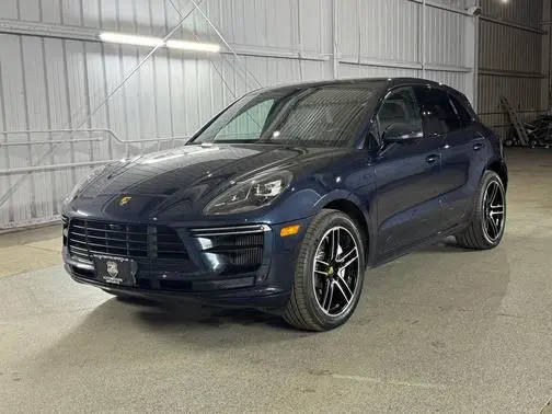 2021 Porsche Macan Turbo AWD photo