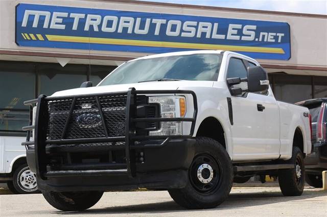2017 Ford F-250 Super Duty XL 4WD photo