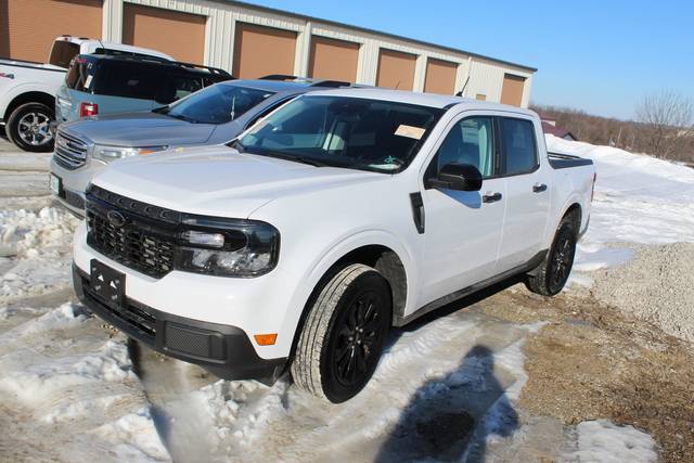 2023 Ford Maverick XLT FWD photo